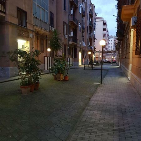 Palermo Inn Suite מראה חיצוני תמונה